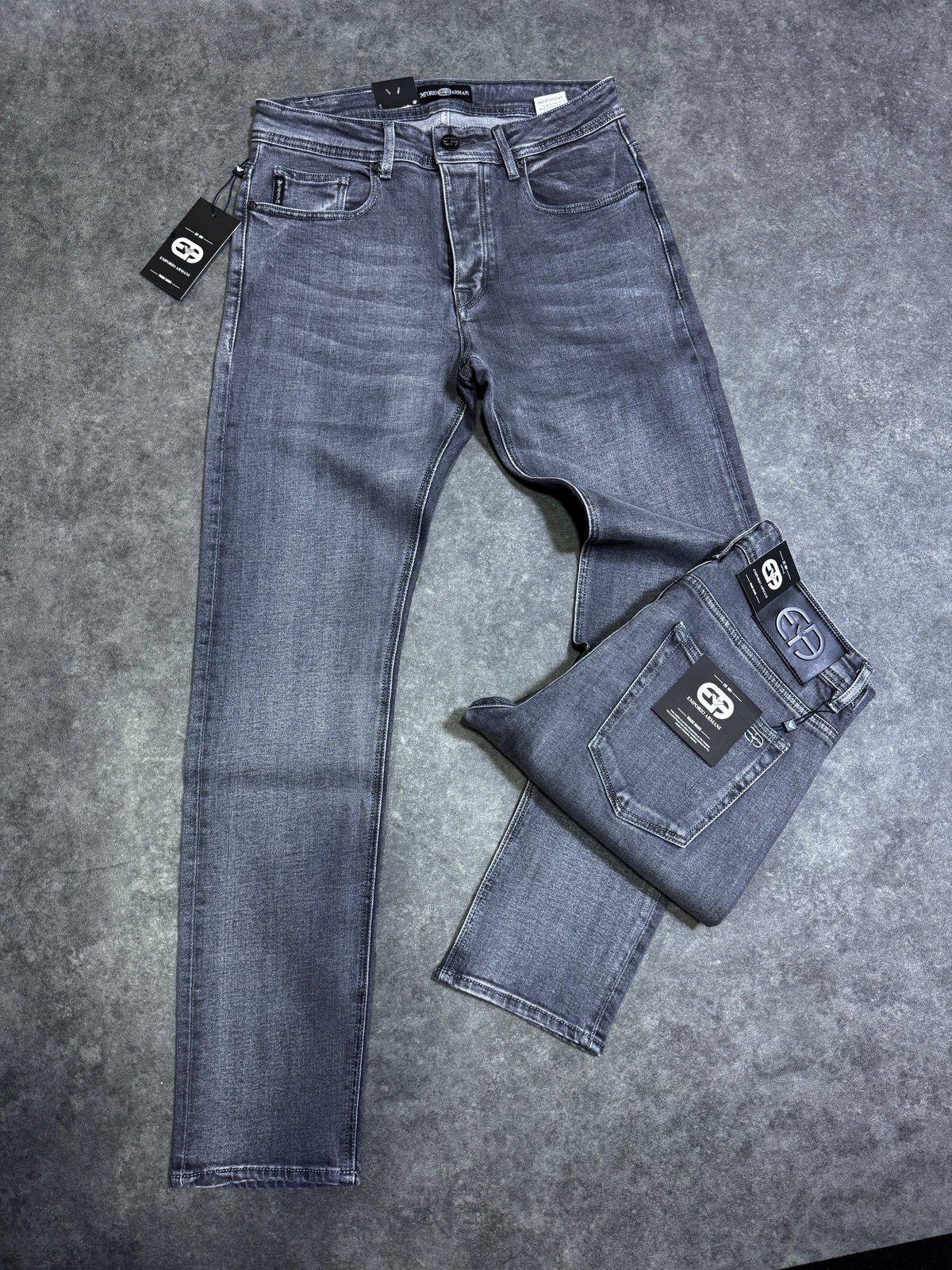 Armani gris